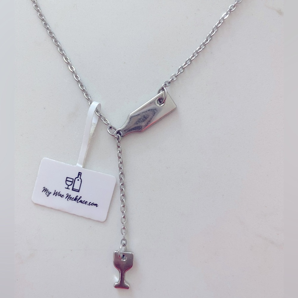NWT Wine Bottle and Glass Necklace
